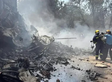 Female Passenger Miraculously Survived Plane Crash India