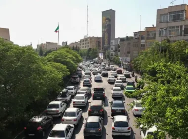 Indian and American citizens have been instructed to leave Iran