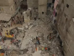 Building collapsed in Lyari process of removing debris is underway