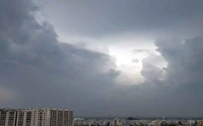 Karachi expected to be partly cloudy with strong winds today