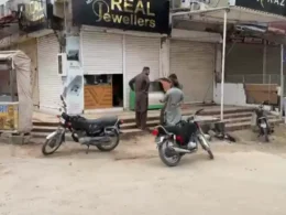 Lock breaking gang committed crime in Karachi