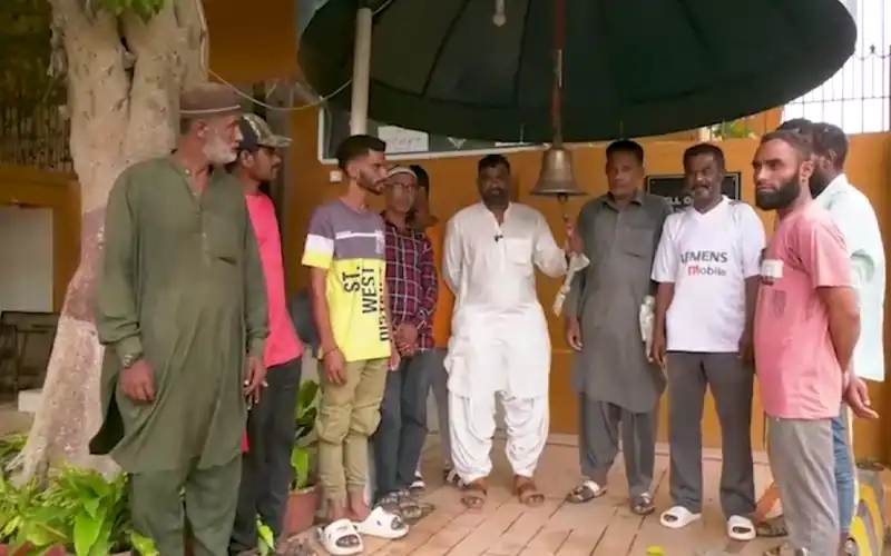 Lyari victims to Sindh Governor for help