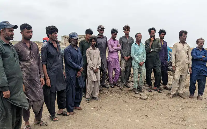 Smugglers smuggling sea routes in Sindh