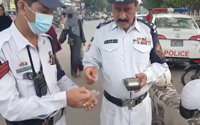 Traffic police issued challans to several traffic officials