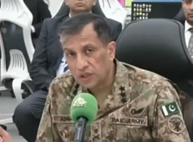 DG ISPR Said Pakistan Army is with the people