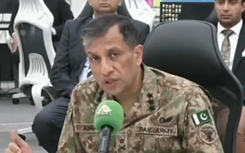 DG ISPR Said Pakistan Army is with the people