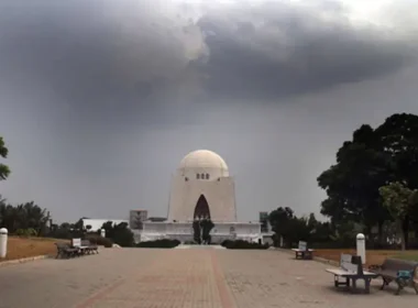Karachi to remain partly cloudy with a chance of drizzle today