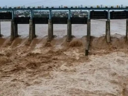 When will the floodwaters enter Sindh?