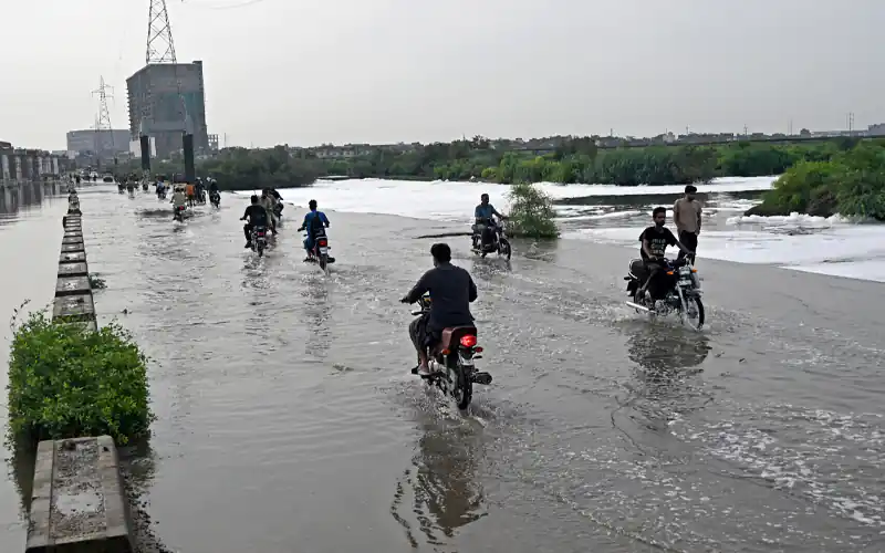 Will there be rain in Karachi under the new monsoon system