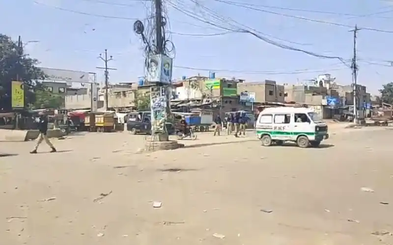 latest updates on road closures amid protest calls across Karachi
