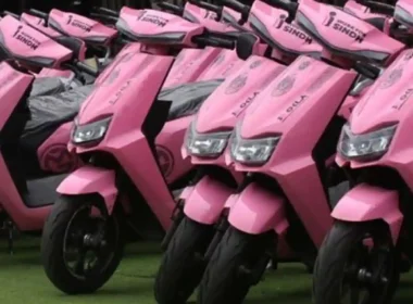 Pink Scooty