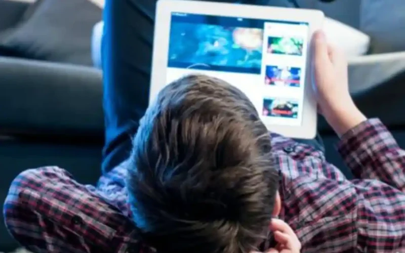 UAE sets age limit for social media platform usage